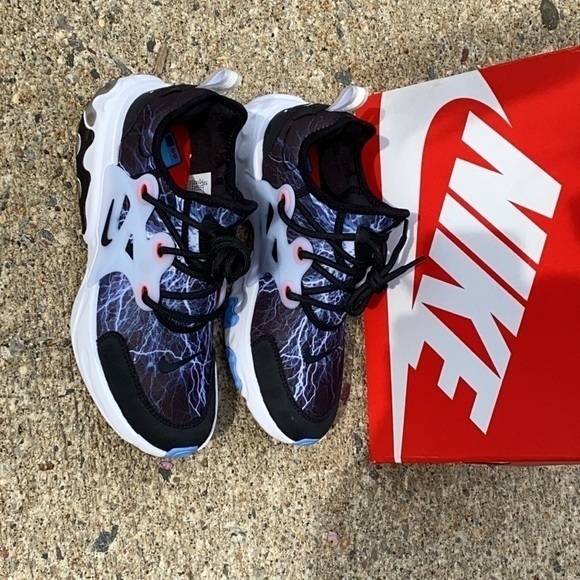 Nike React Presto ⚡️ Black : White : Lightning NWT - Picture 1 of 17